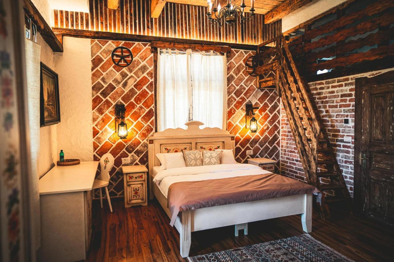 Hotel Conacul Sfantul Sava Brancovici Ineu  Exterior foto